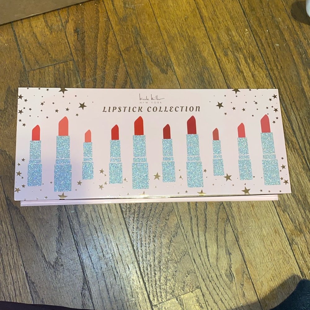 Nicole Miller lipstick collection (10 lipstick) NEVER USED